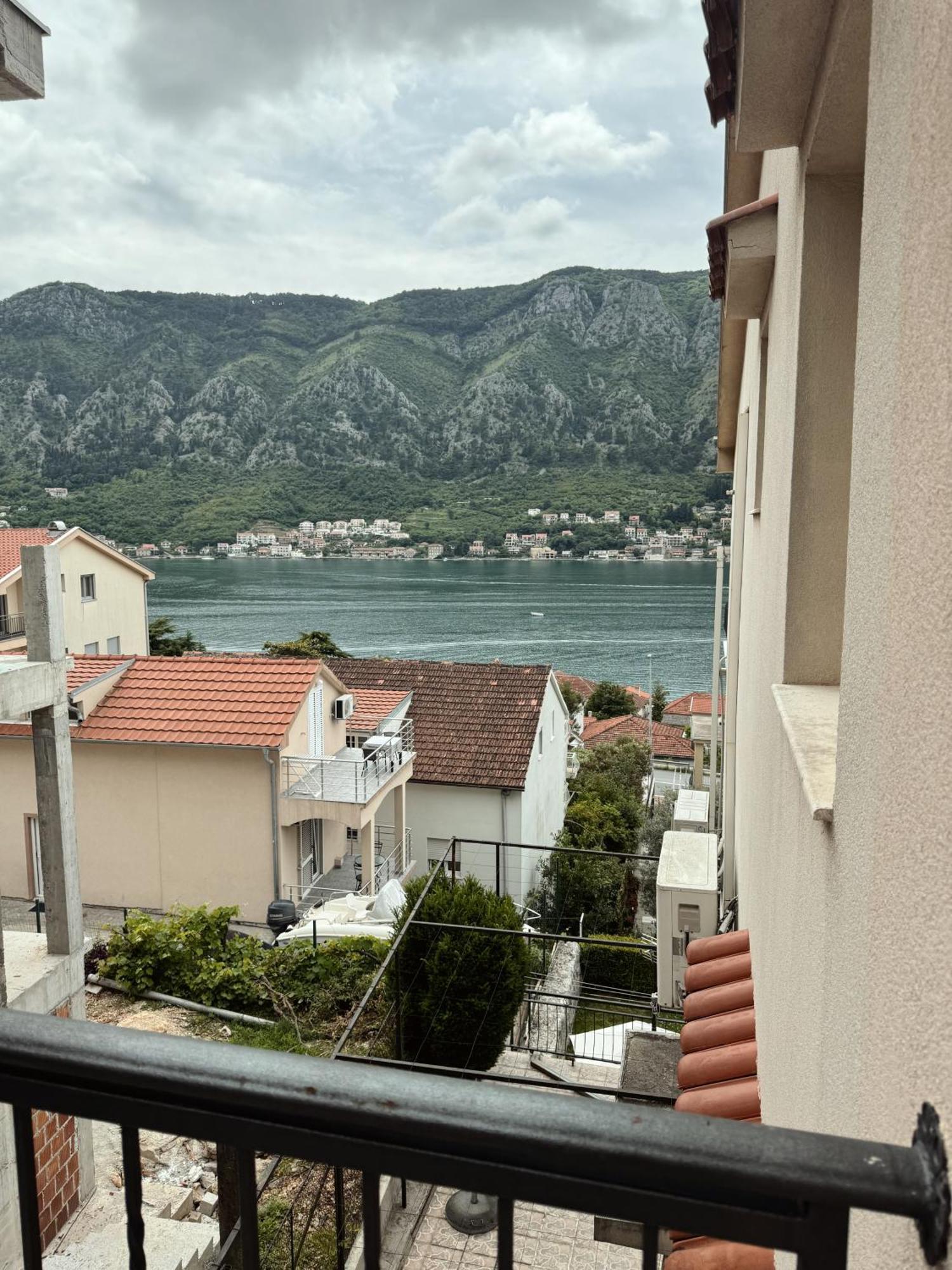 Point Of View Appartement Kotor Buitenkant foto