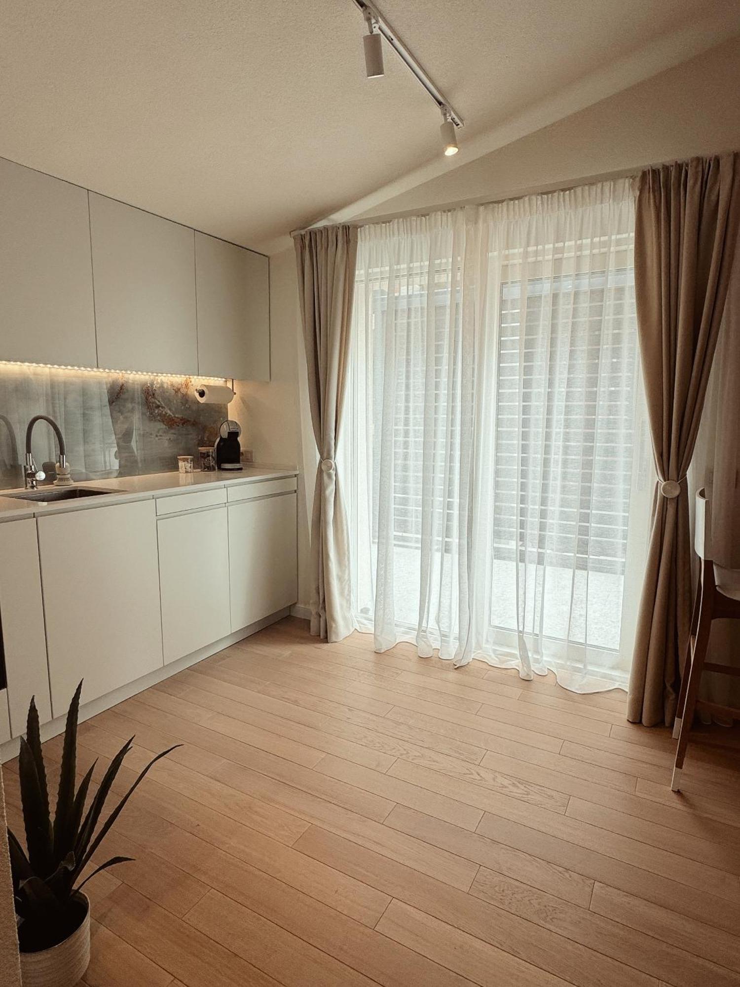 Point Of View Appartement Kotor Buitenkant foto